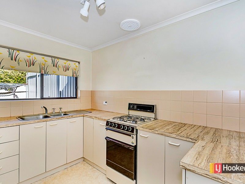 2/12 Hutchinson Avenue, Reynella SA 5161, Image 2