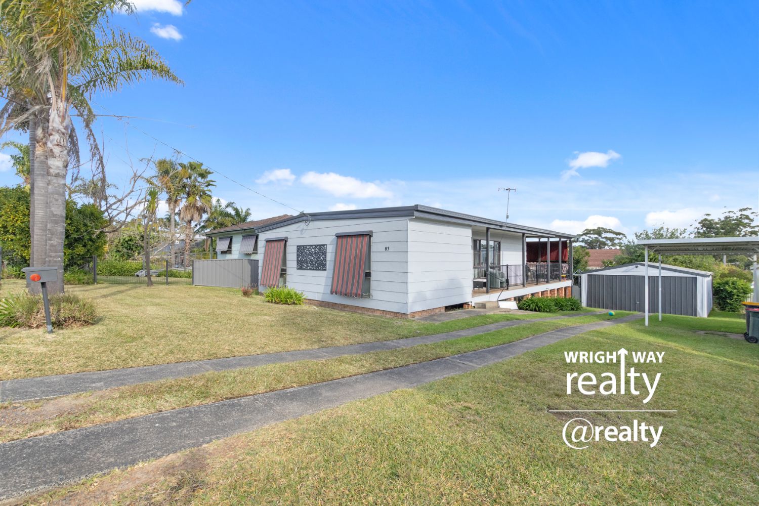 3 bedrooms House in 83 Island Point Road ST GEORGES BASIN NSW, 2540