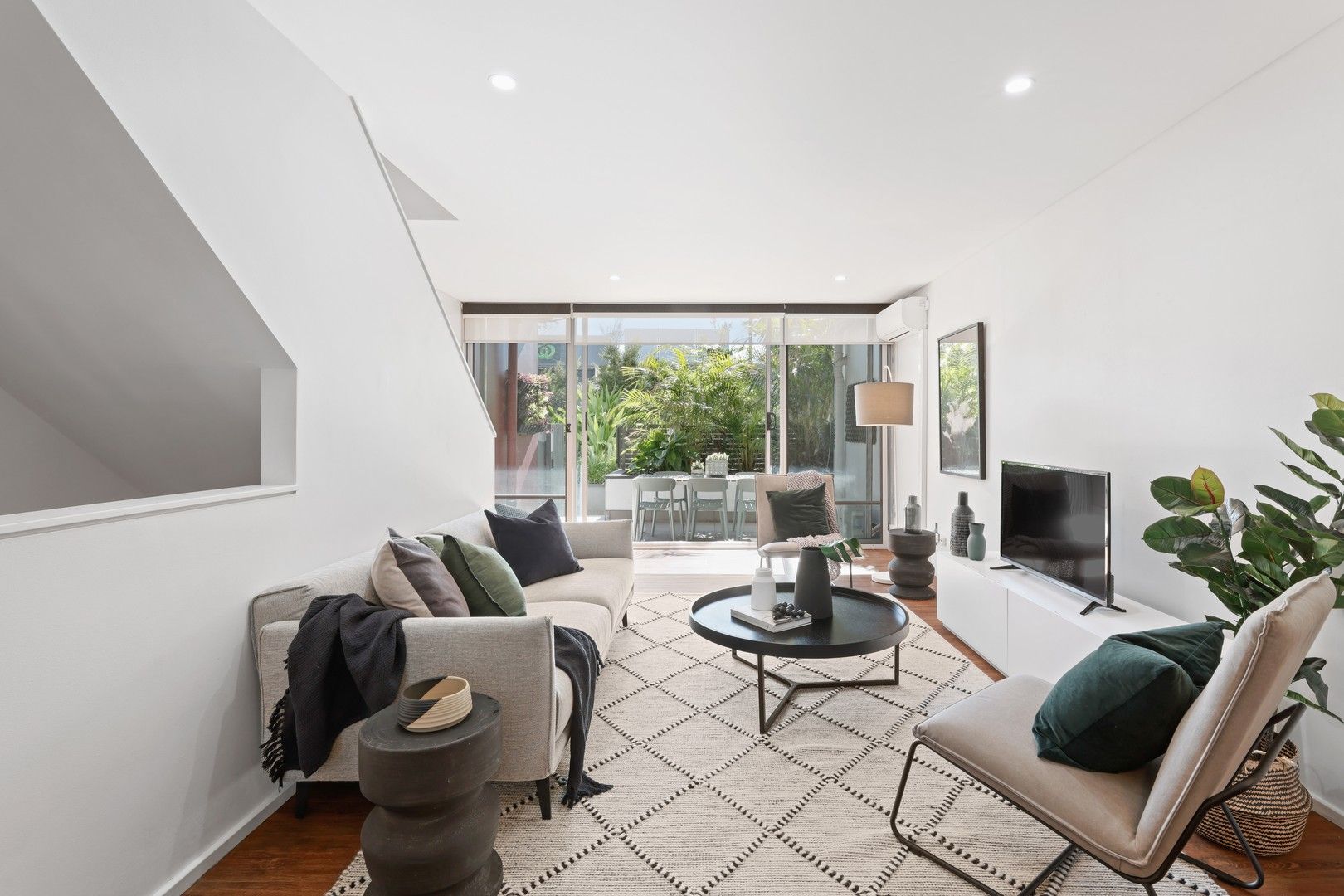 3 bedrooms Apartment / Unit / Flat in M2/147-161 McEvoy Street ALEXANDRIA NSW, 2015