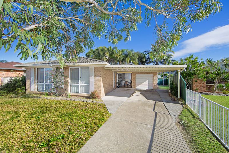 7 Scarborough Place, Bateau Bay Property History & Address Research