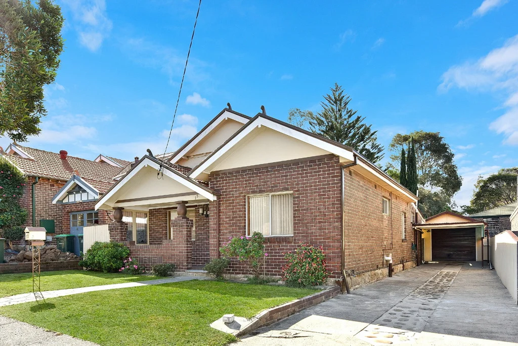 15 Evelyn Ave, Concord NSW 2137