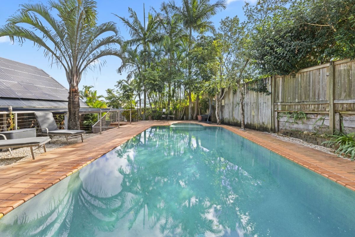 80 Plateau Crescent, Carrara QLD 4211, Image 2