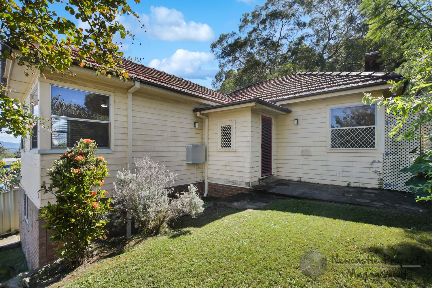 2 bedrooms House in 5 Lovell Street CARDIFF NSW, 2285
