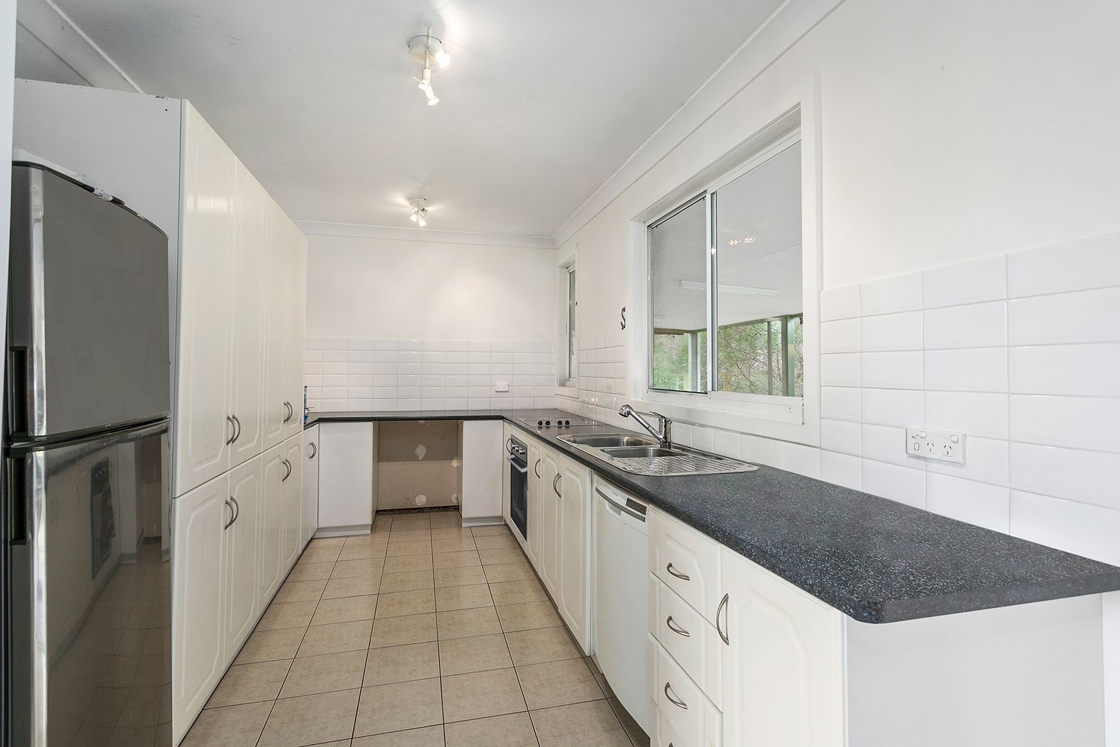 14 Cheshire Street, Berkeley NSW 2506, Image 2