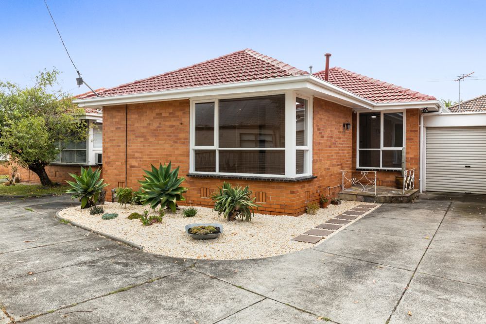 2 bedrooms House in 2/20 Garden Avenue GLEN HUNTLY VIC, 3163