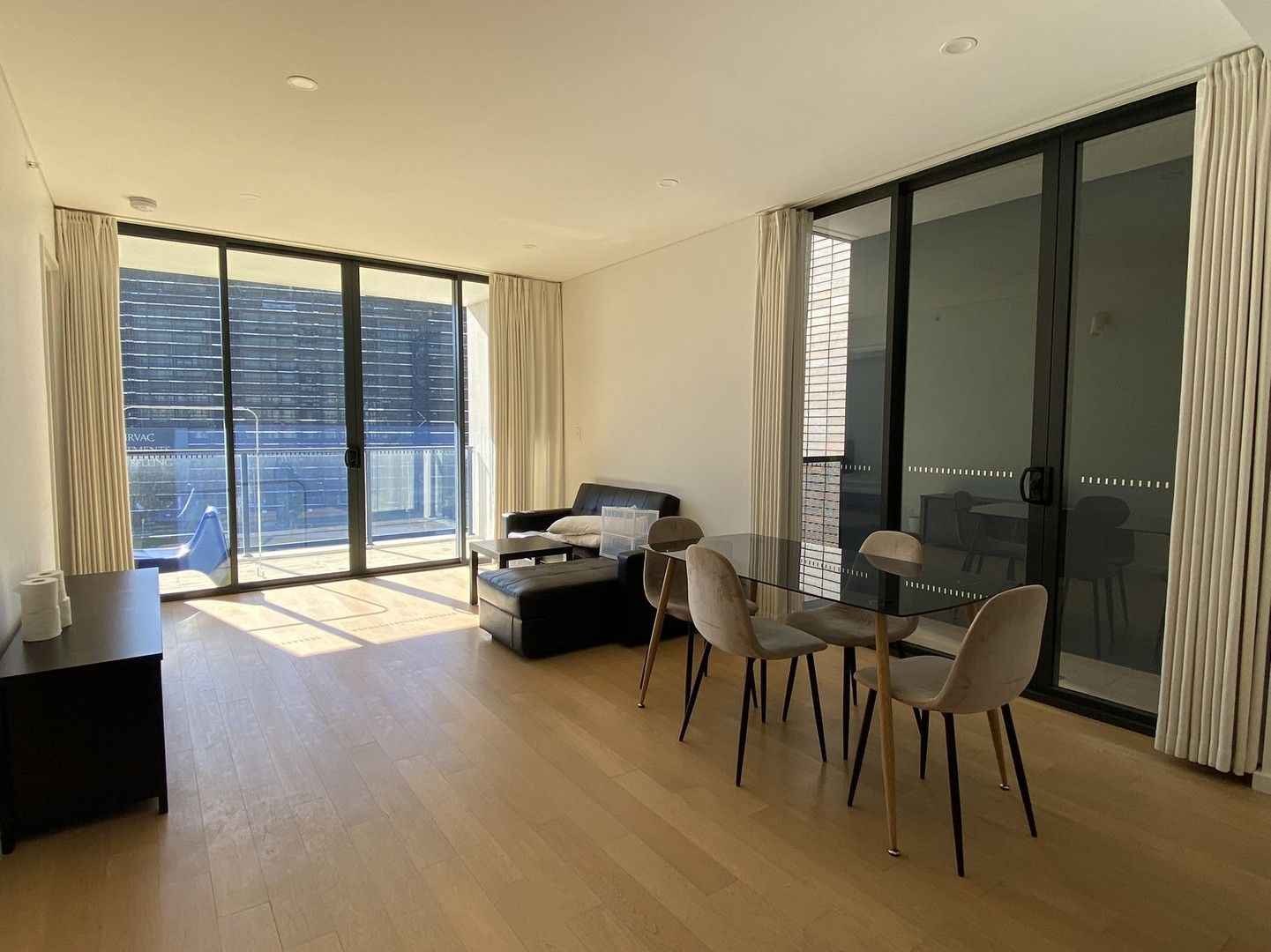 2 bedrooms Apartment / Unit / Flat in 305/6 paul st ZETLAND NSW, 2017