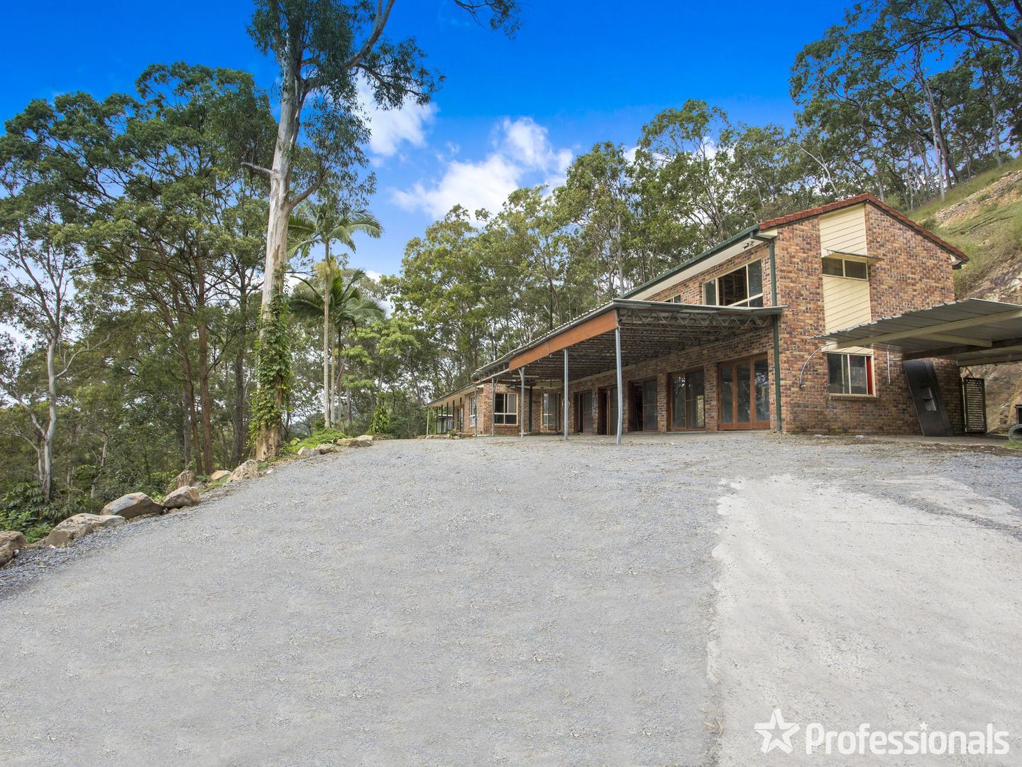 572 Tallebudgera Creek Road, Tallebudgera Valley QLD 4228 House for