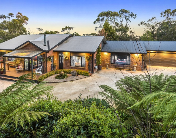 28 Cheniston Road, Mount Macedon VIC 3441