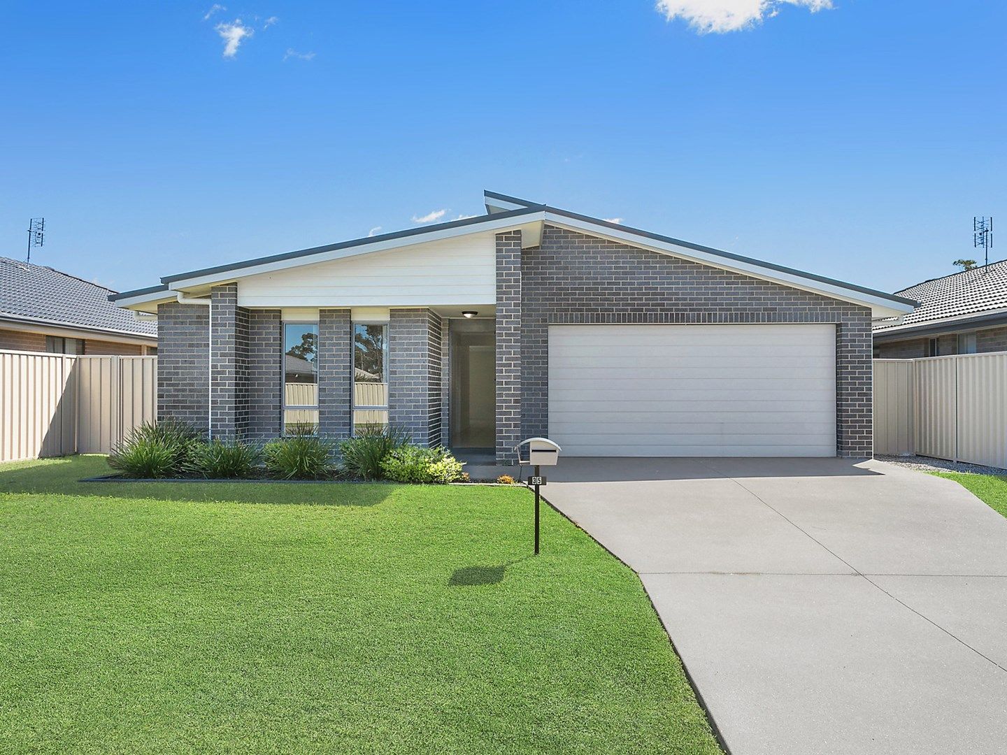 35 Regatta Way, Summerland Point NSW 2259, Image 0