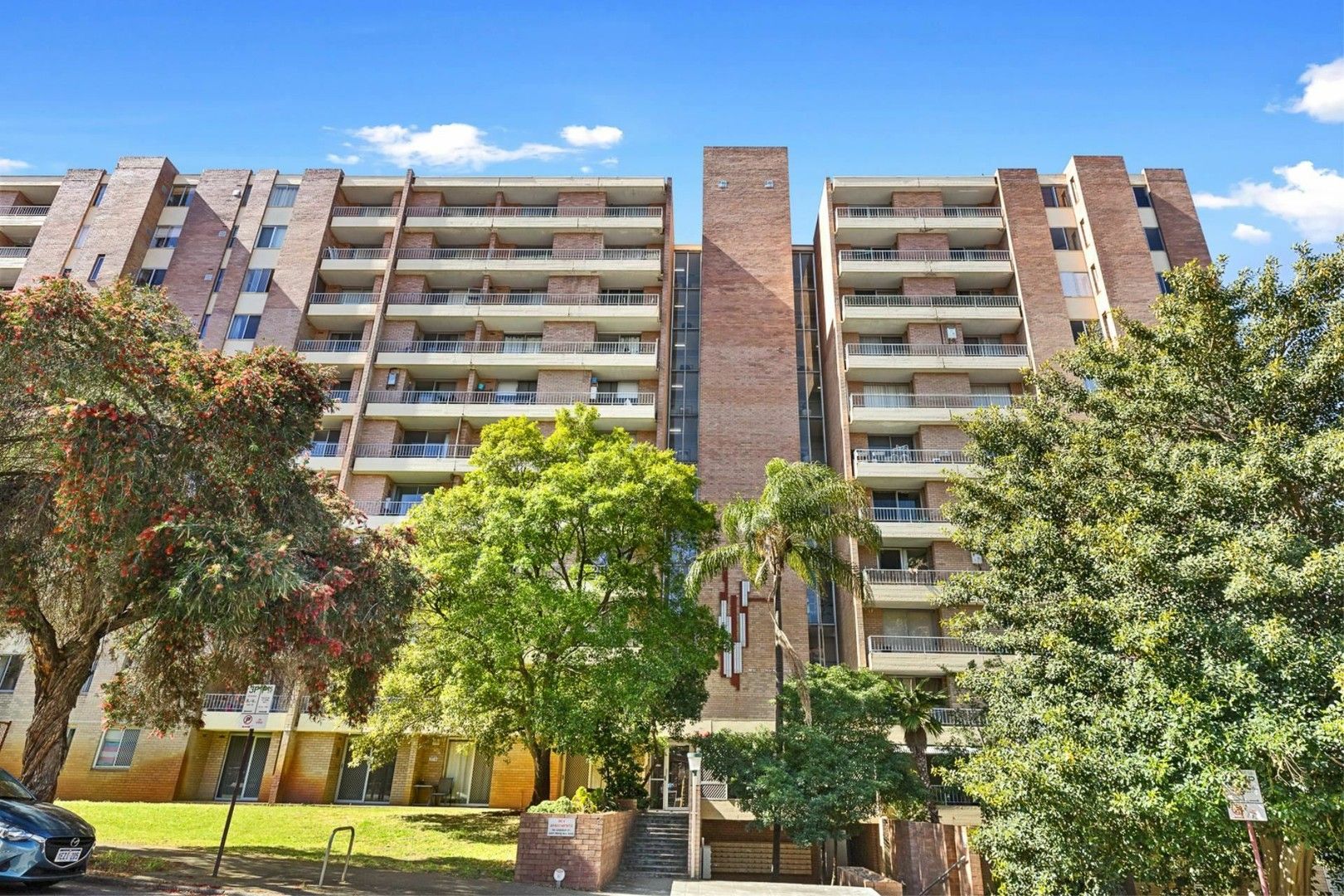 1 bedrooms Apartment / Unit / Flat in 215/112 Goderich Street EAST PERTH WA, 6004