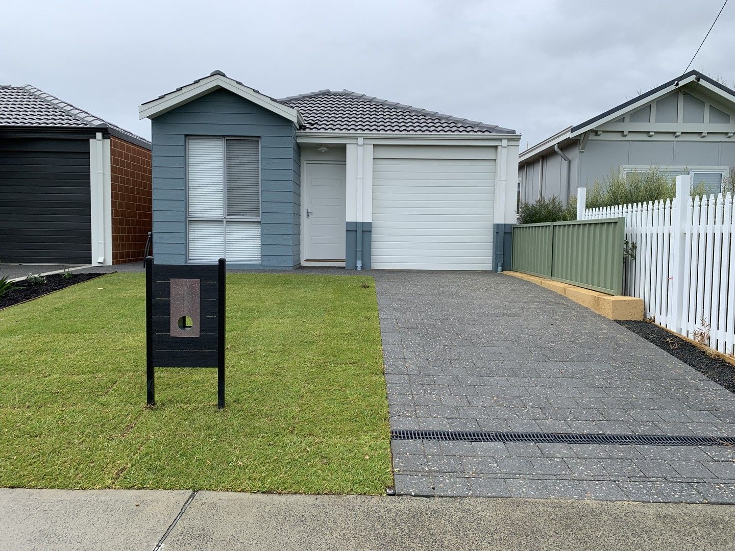 3 bedrooms House in 2/187 Spencer Street SOUTH BUNBURY WA, 6230