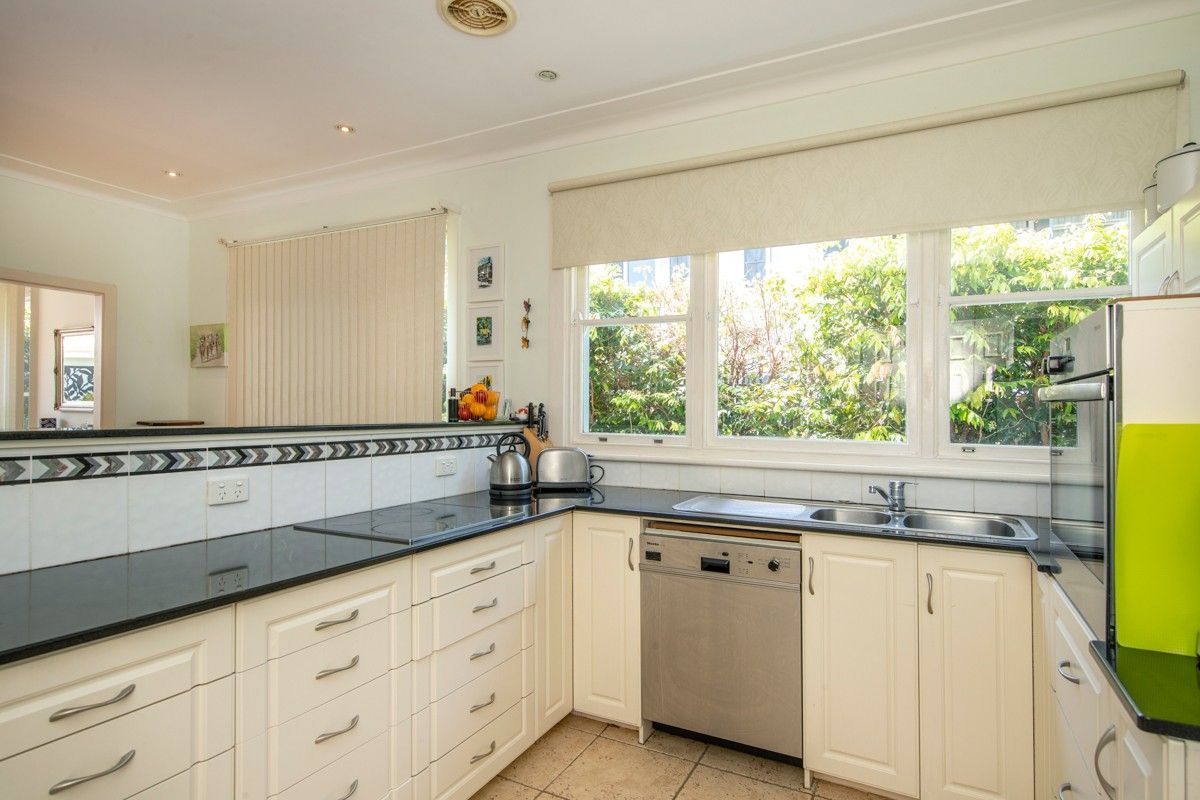 255 Scenic Drive, Merewether Heights NSW 2291, Image 2