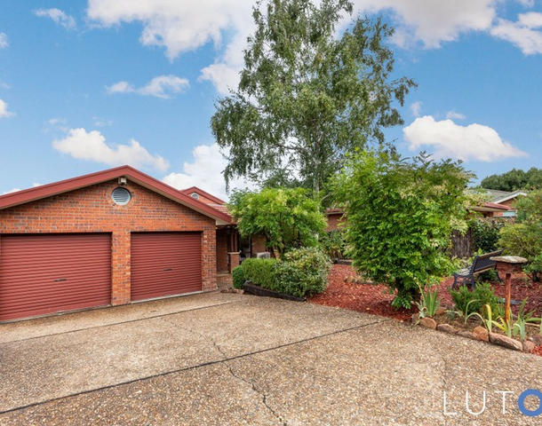 8 Naas Close, Amaroo ACT 2914