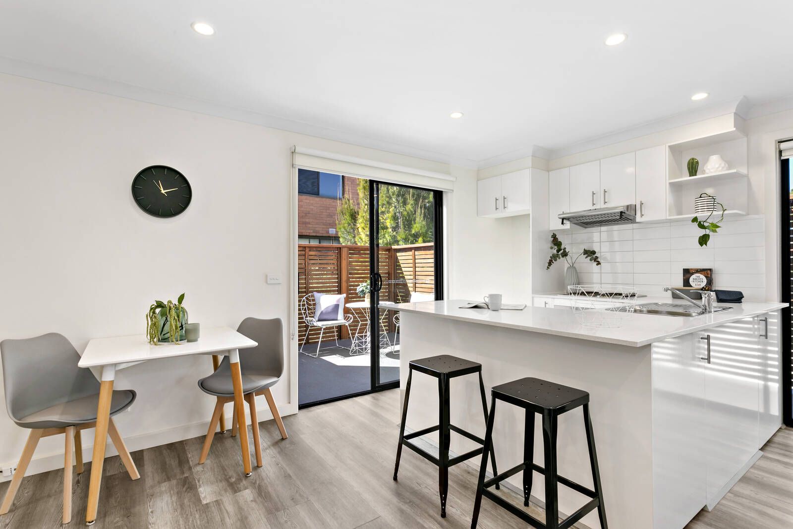 4/4 Eldridge Street, Footscray VIC 3011, Image 2