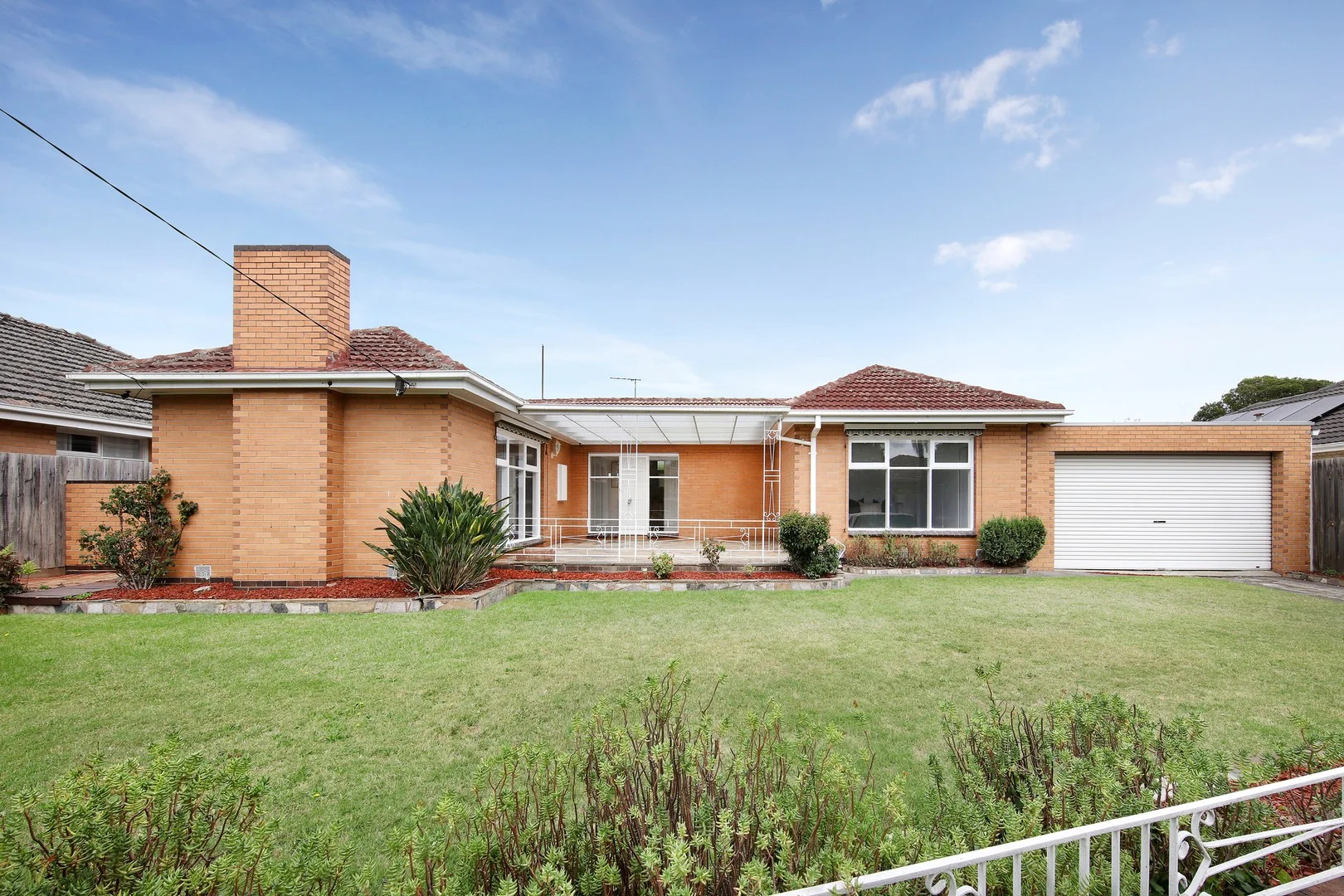 2 Catherine Road, Bentleigh East VIC 3165