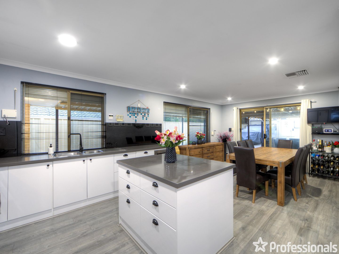 61 Edwards Entrance, Stratton WA 6056, Image 2