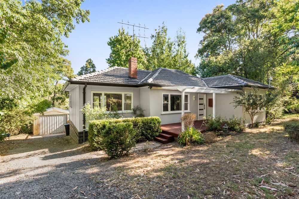 3 bedrooms House in 1 Hughes Road UPPER FERNTREE GULLY VIC, 3156