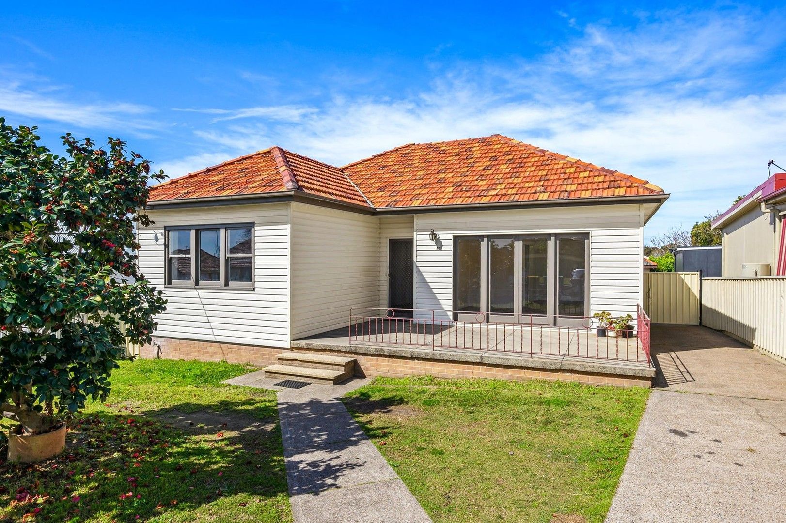 17 Crest Road, Wallsend NSW 2287, Image 0