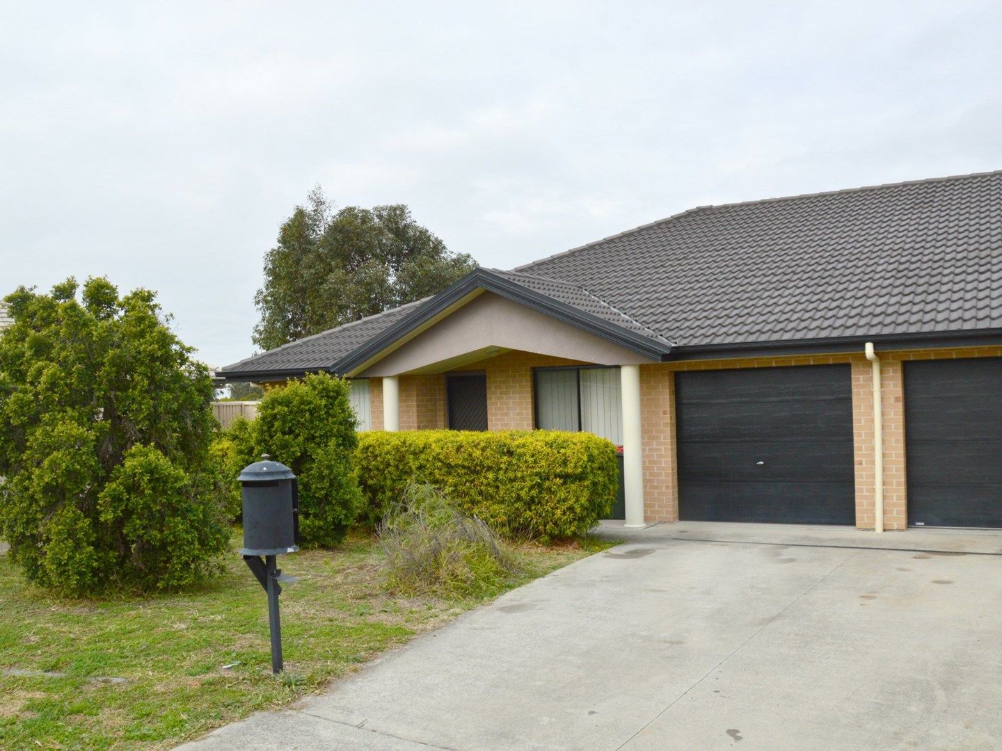 2/4 Drury Close, Singleton NSW 2330, Image 0