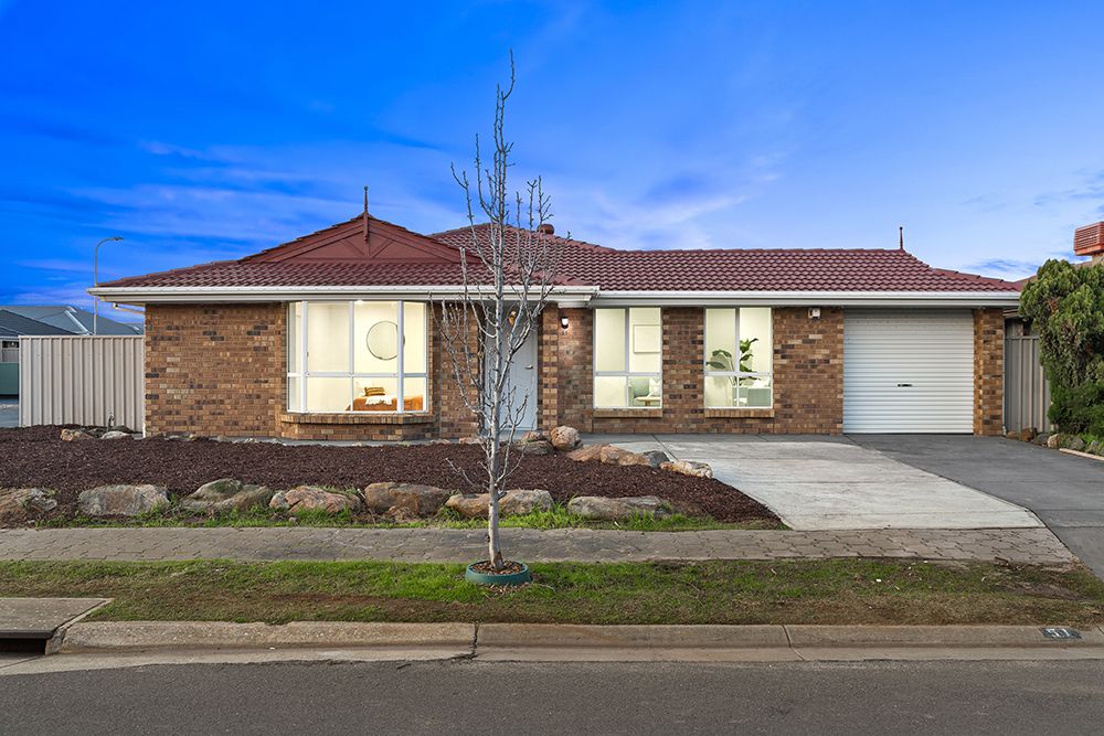 4 bedrooms House in 51 Quondong Avenue PARAFIELD GARDENS SA, 5107