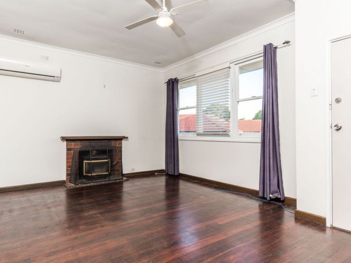5 Ball Place, Queens Park WA 6107, Image 2
