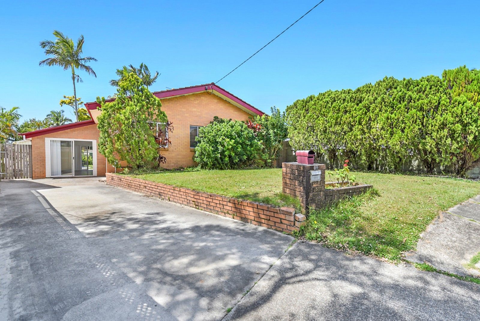 4 bedrooms House in 17 Kuranga Avenue SOUTHPORT QLD, 4215