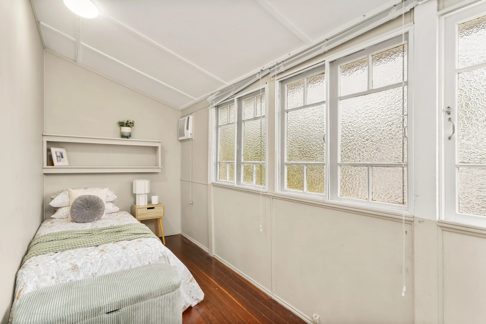 Additional image 11 of 274 McDougall Street, Koongal QLD 4701