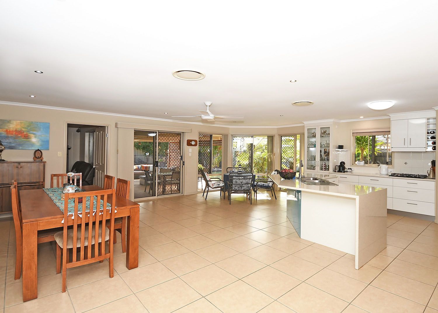 33 Blue Lagoon Way, Dundowran Beach QLD 4655, Image 2