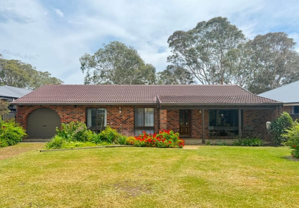 3 bedrooms House in 37 BRIGHTON PARADE CULBURRA BEACH NSW, 2540