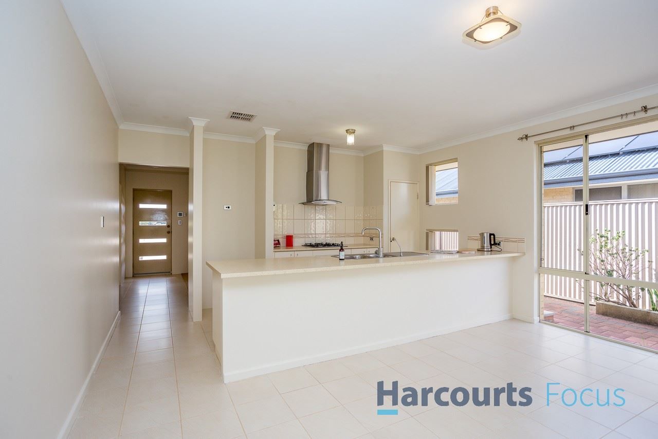 37 Bristle Avenue, Southern River WA 6110, Image 2