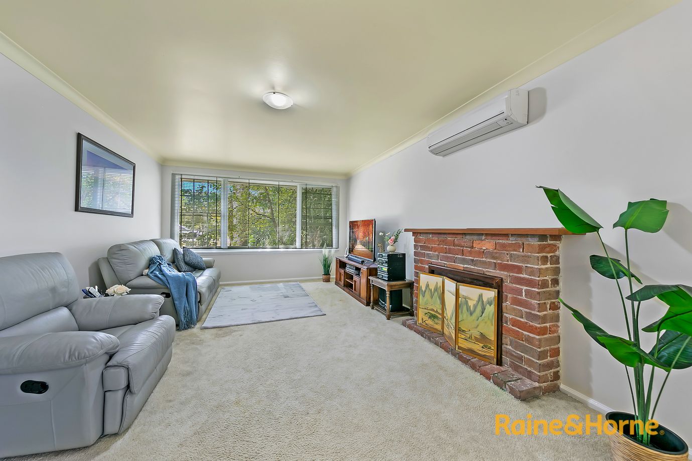 12 Avonlea Drive, Carlingford NSW 2118, Image 2