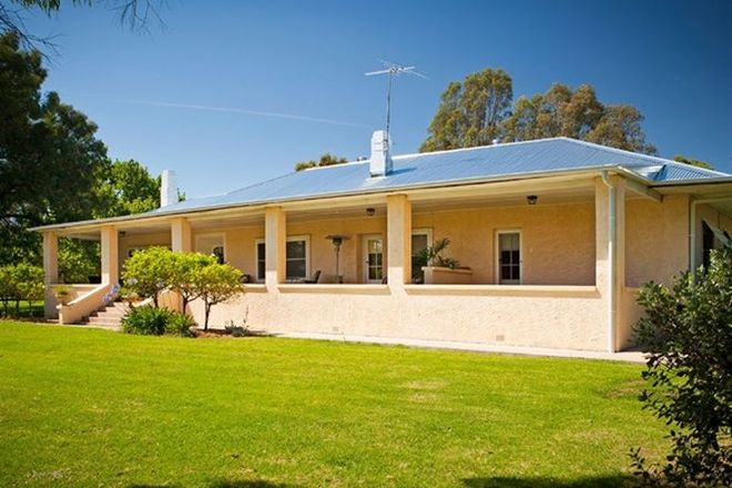 Picture of 174 Up River Road, RUTHERGLEN VIC 3685