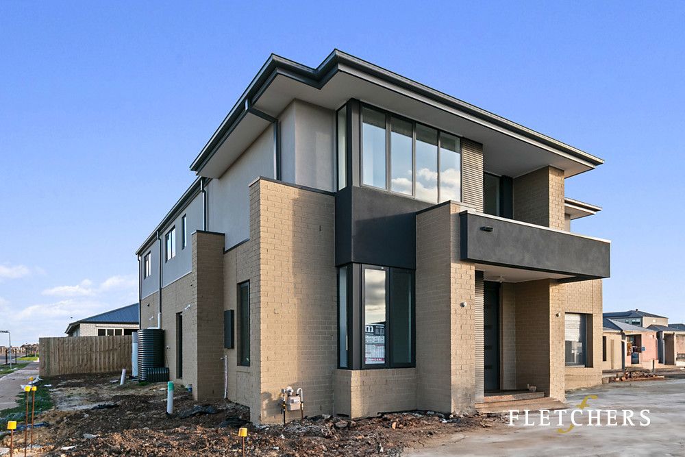 6 bedrooms House in 65 Resort Boulevard TARNEIT VIC, 3029