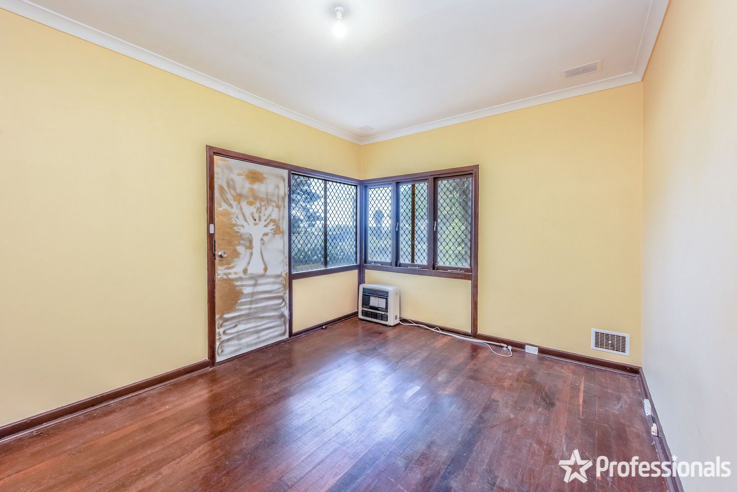 20 Felicia Street, Rangeway WA 6530, Image 2