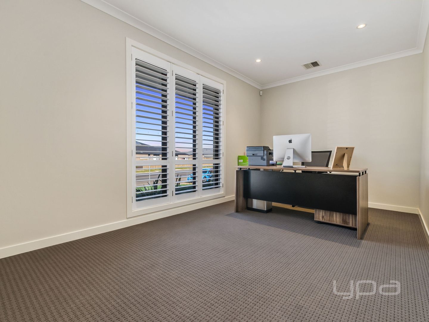 16 Toolern Waters Drive, Weir Views VIC 3338, Image 2