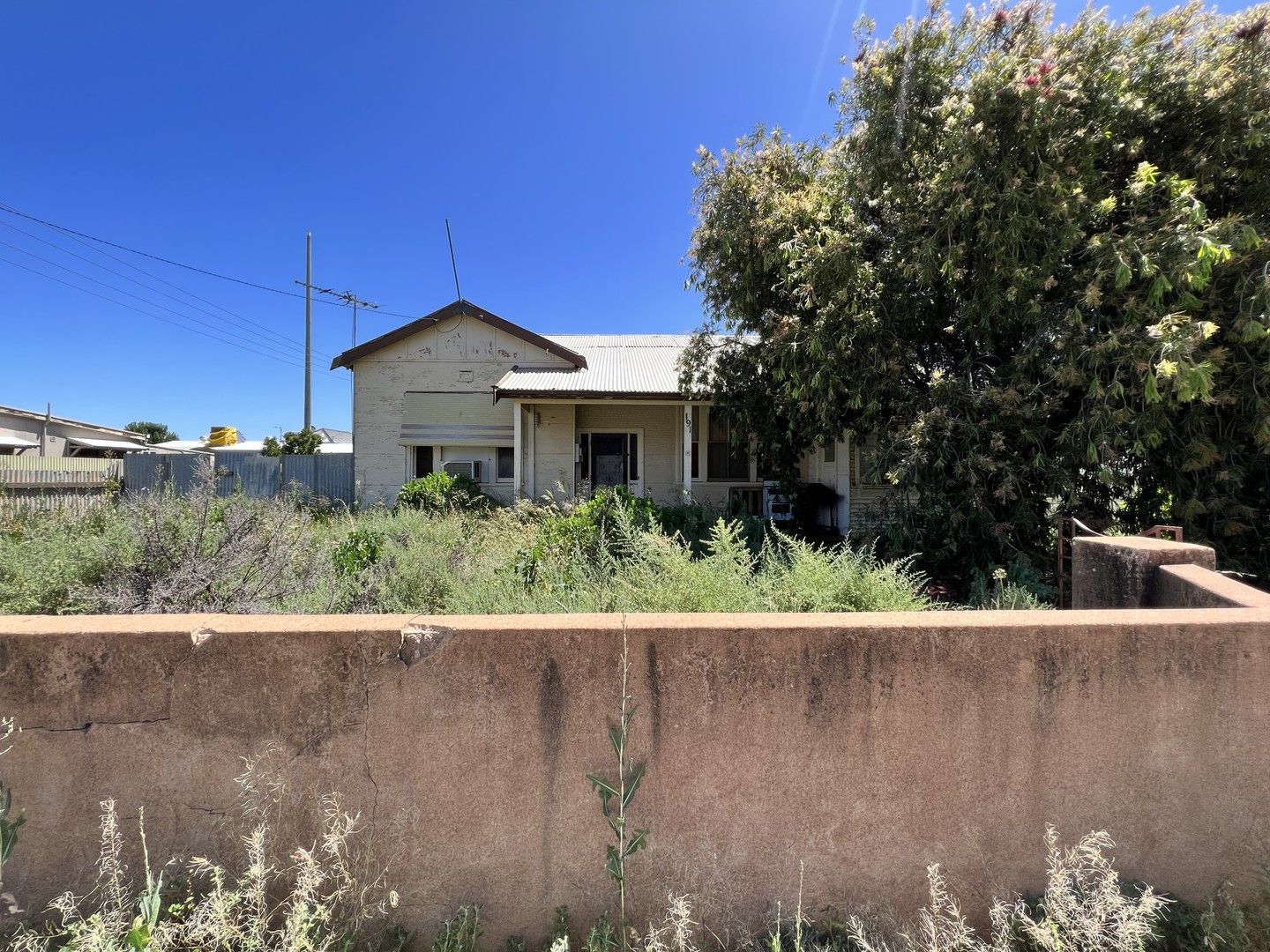 3 bedrooms House in 191 Brazil Street BROKEN HILL NSW, 2880