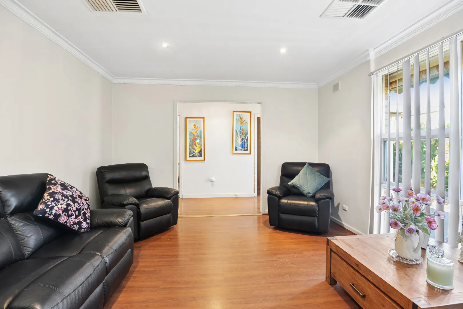 EXPLORING THE ENDLESS POTENTIAL OF THIS LARGE BLOCK OR RENOVATE TO MAKE IT YOUR DREAM HOME - View 3