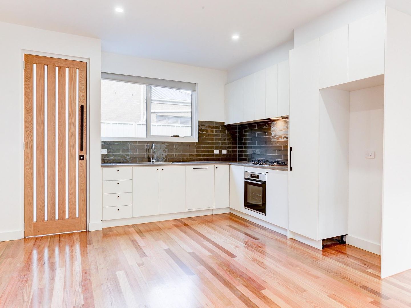 2/13 Hampton Parade, West Footscray VIC 3012, Image 1