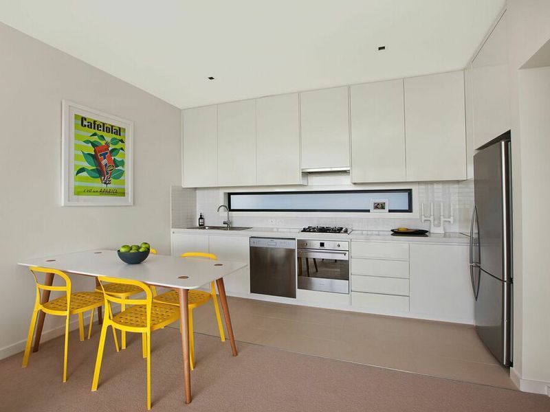 2 bedrooms Townhouse in 7 Yellow Box Lane BURWOOD VIC, 3125