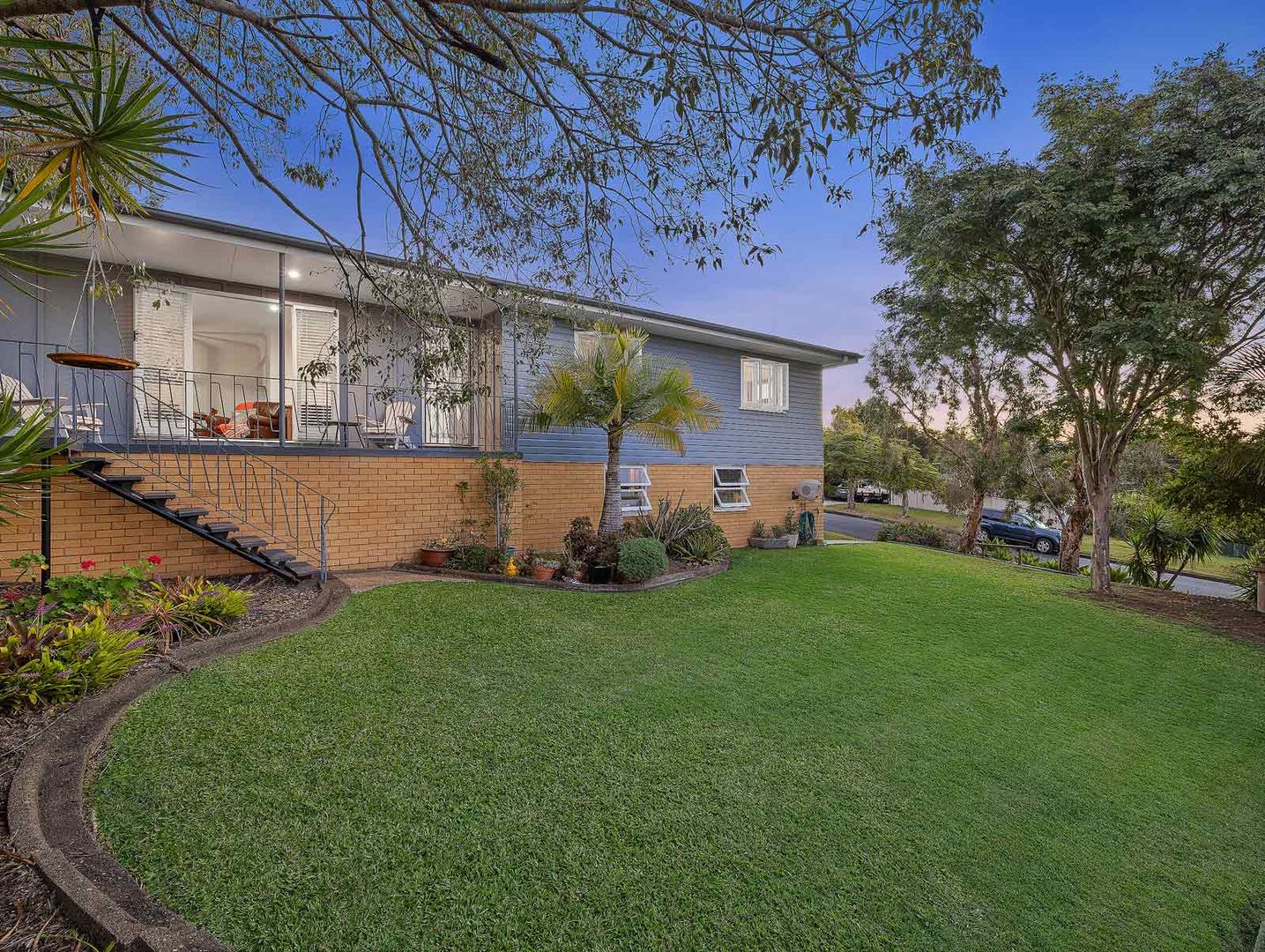 82 Amega Street, Mount Gravatt East Property History & Address