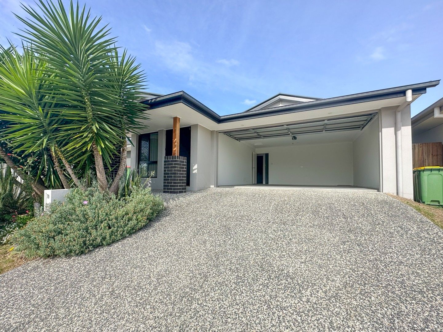 4 bedrooms House in 70 Welford Circuit YARRABILBA QLD, 4207