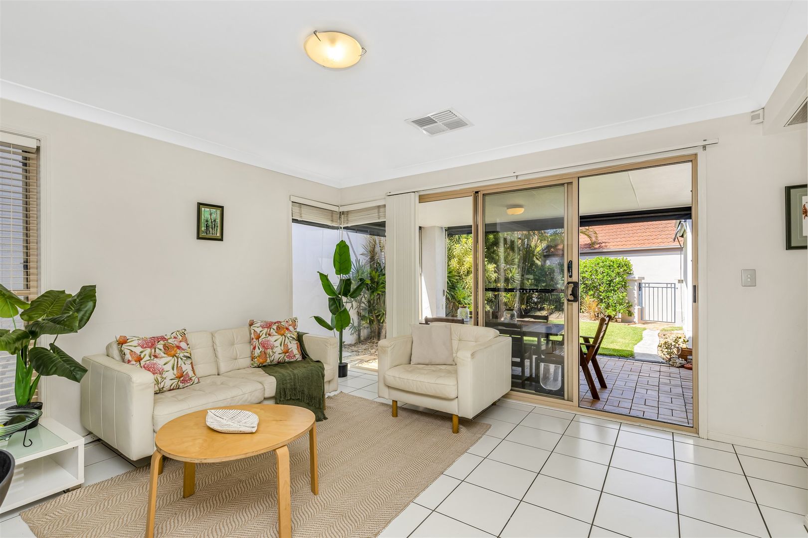 89 Coutts Street, Bulimba QLD 4171, Image 1