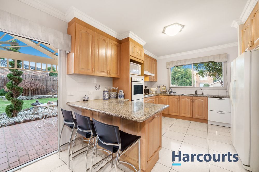 12 Nerolie Court, Wantirna South VIC 3152, Image 2