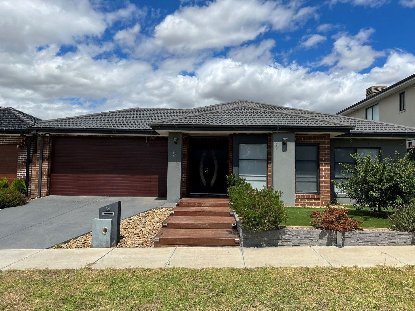 4 bedrooms House in 34 Hyde Avenue CLYDE NORTH VIC, 3978
