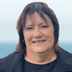 Robyn Brook | LJ Hooker Glenelg | Brighton | Real Estate Agent in 76 ...