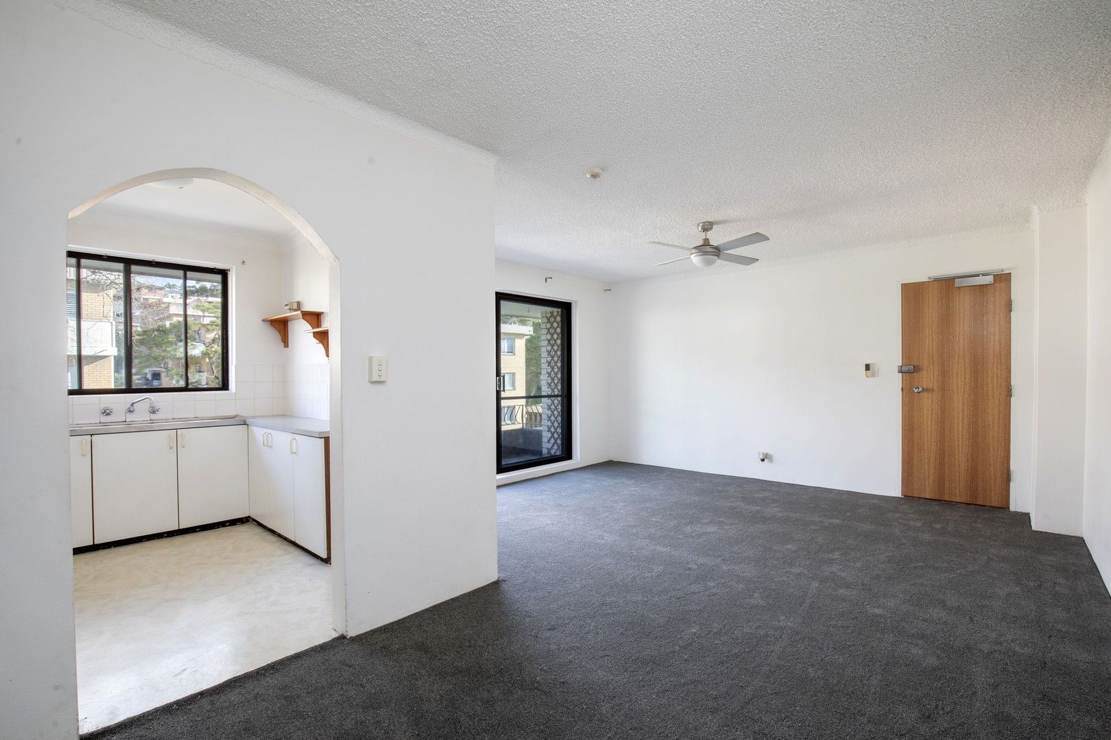 2 bedrooms Apartment / Unit / Flat in 17/95 Pacific Parade DEE WHY NSW, 2099