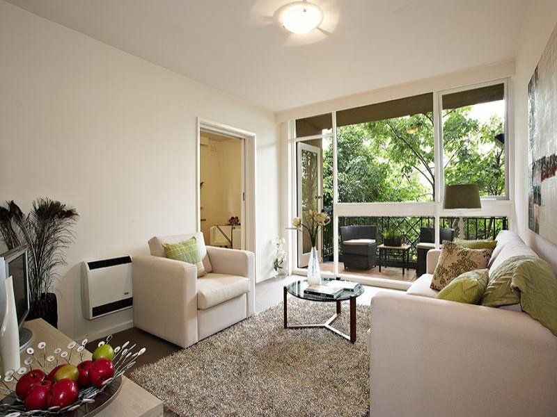 2 bedrooms Apartment / Unit / Flat in 3/15 Burnett Street ST KILDA VIC, 3182