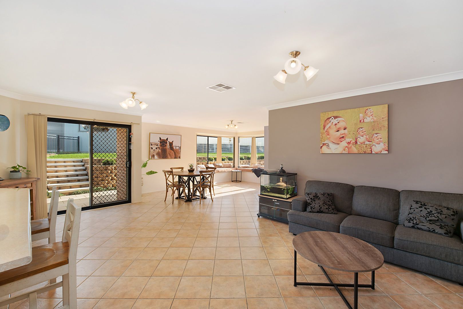 6 Crown Close, Rutherford NSW 2320, Image 2