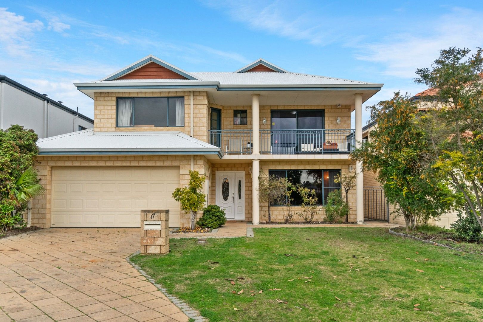 4 bedrooms House in 17 Kittyhawk View MAYLANDS WA, 6051