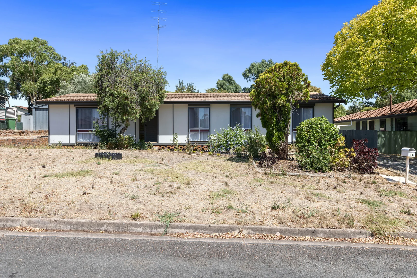 Additional image 17 of 16 Geddes Avenue, Clare SA 5453